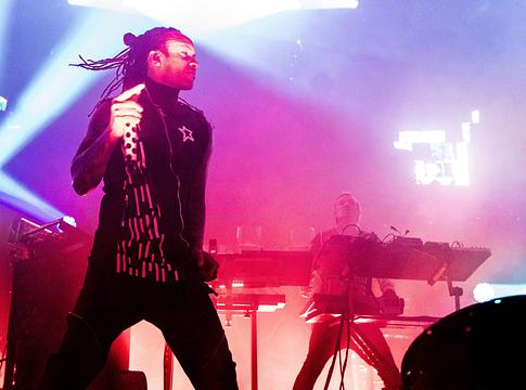 Novemberben Bécsbe és három német városba érkezik a The Prodigy, miközben új dalokon dolgoznak