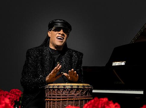 Stevie Wonder nem lassít: új albumon dolgozik, és továbbra is turnézik