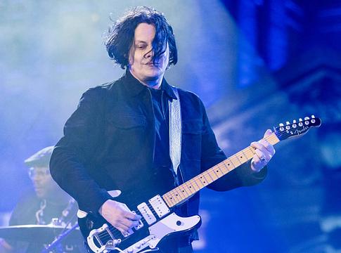 Jack White élőben játszotta a Derecho Demonico-t és a G.O.D. And The Broken Ribs-t az SNL-ben