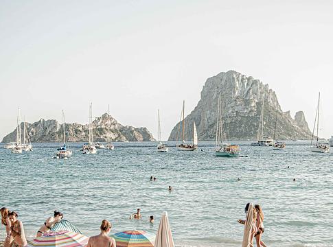Gabrielle hurrikán sújtja Ibizát – súlyos árvizek bénítják a szigetet