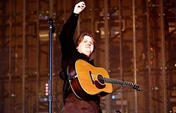 Lewis Capaldi a Szigeten jelentette be: új albumon kezd dolgozni
