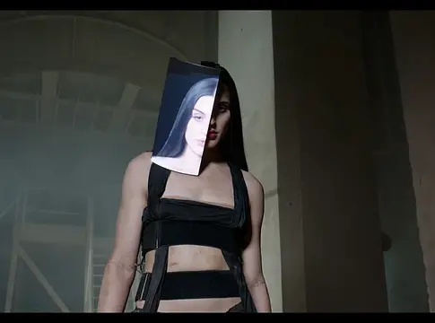 Arca megjelentette új albumát, a XXXXX-t
