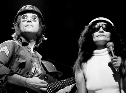 Újra mozikba kerül John Lennon és Yoko Ono legendás One To One koncertfilmje
