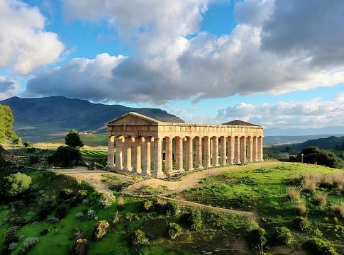 Elektronikus zene az ókor árnyékában: debütál az AURA fesztivál Szicíliában