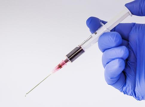 Yeztugo: áttörés a HIV-megelőzésben – évente kétszer, közel 100%-os védelem