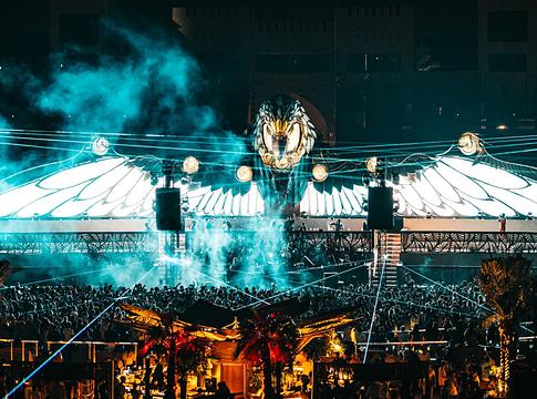 Bezár Dubai ikonikus sivatagi klubja, a Terra Solis