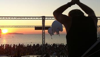 Ibizán 300 ezer eurós bírság vár az illegálbulira – Sven Väth keményen bírál
