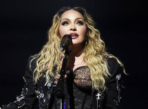Madonna meglepetésből bemutatta az I Feel So Free című új dalát a Pride Radión