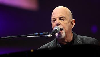 Billy Joel elhatárolódik az engedély nélküli életrajzi filmtől