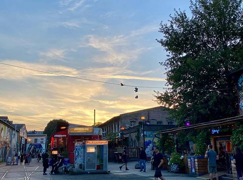 Berlin ikonikus RAW klubjai veszélyben: irodaház-tervek fenyegetik az éjszakai életet