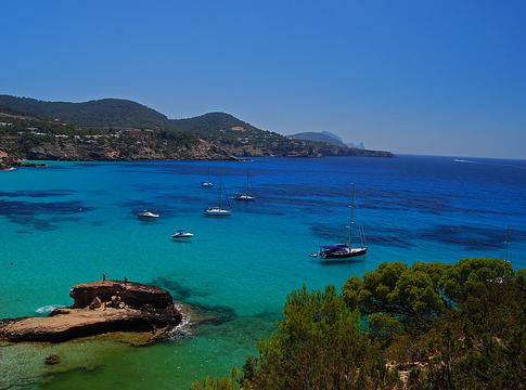 Ibiza fiataljai visszakövetelik a szigetet