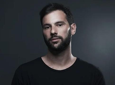 Tech house köntösben tér vissza a 4 Minutes