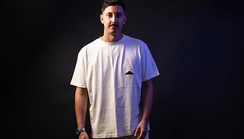 u z z v visszatér a 12+1 Londonra a „Shake Em” EP-vel