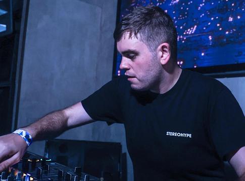 DJ Trancey Parker és az AlphaTheta 'Start from Scratch' kezdeményezése