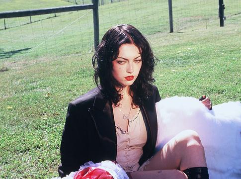 Violet Grohl kiadta a Cool Buzz című új dalát és bejelentette első önálló turnéját