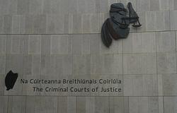 Öt év börtönt kapott Írországban egy spanyol DJ 1,43 millió euró értékű drog miatt