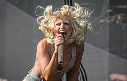 Amy Taylor jogi lépéseket tett egy fotós ellen engedély nélküli képeladás miatt