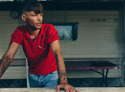 Louis Tomlinson elárulta, miért válogat meg One Direction-dalokat a koncertjein