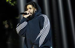 Tragédia J. Cole turnéján: halálos baleset miatt maradt el a sacramentói koncert