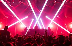 Manchesterben indul az első BYOB elektronikus klub: itt a saját pia a belépő része