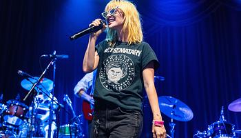Hayley Williams: az első szólóturné „visszaszoktatott az éjszakázásra”
