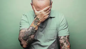 Tetoválás és látás: ritka, de súlyos szemgyulladást is okozhat a tinta