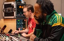 Ziggy Marley 432 Hz-re hangolta új lemezét – „nem térek vissza 440-re”