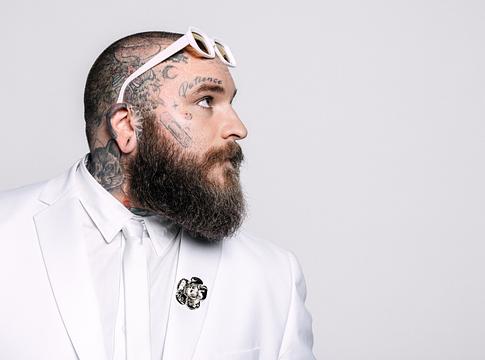 Teddy Swims szerint az AI gyorsabbá és kreatívabbá teszi a zenekészítést