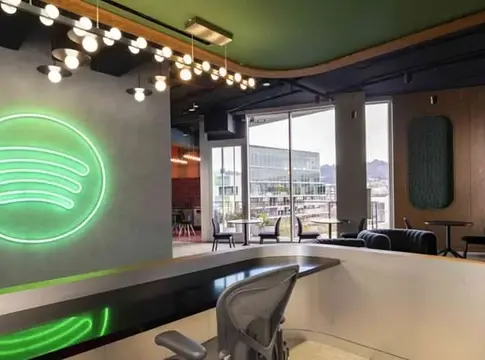 Spotify újít a videós podcastok terén