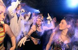 A Happy Hardcore: a vidámság és a rave örök energiája