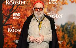 Michael Stipe három év után új dallal tér vissza a reflektorfénybe