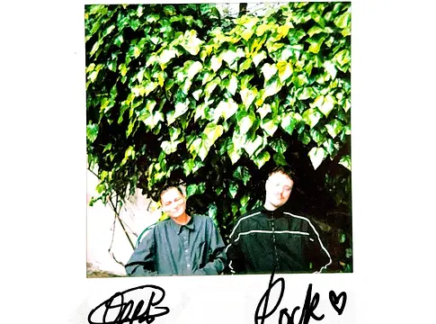 Oppidan és Pocket közös számmal jelentkezik: itt a ur world