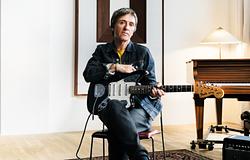 Johnny Marr és Fender új limitált kiadású Jaguar gitárt dob piacra
