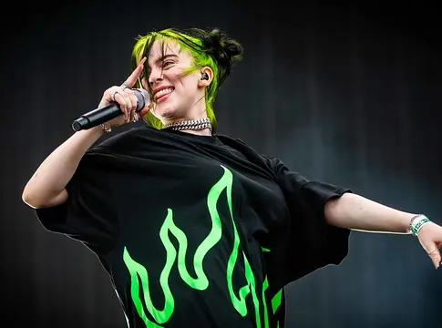 Nagyot zuhant Billie Eilish koncertfilmje a második hétvégén