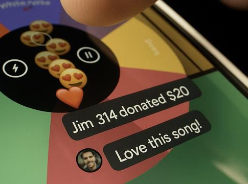 Tippelés élőben: új funkcióval újít a Social Radio