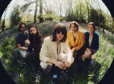A Blossoms visszatért: itt a pörgős Joke About Divorce