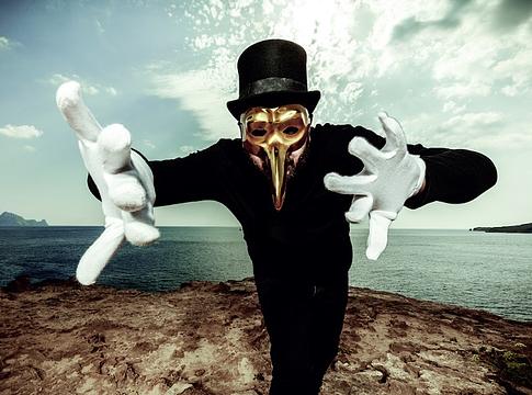 Claptone új albummal tér vissza: májusban érkezik a „Wanderer”