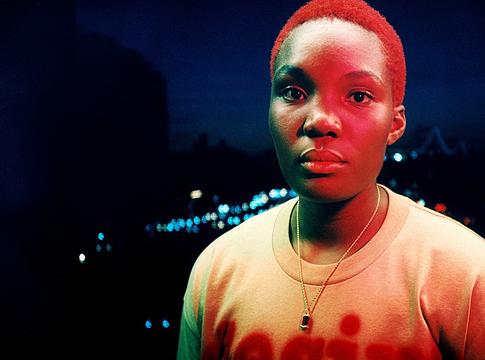 Arlo Parks új albummal tér vissza: érkezik az Ambiguous Desire