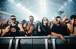 A hard techno főszínpadra került – de egyre nagyobb vitát szít a szcénában