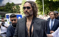 Russell Brand élesen reagált Katy Perry új kapcsolatára