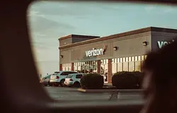A kiadók nem hagyják annyiban – szembemennek a Verizon felfüggesztési kérelmével
