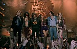 A Daisy Jones And The Six lökést adott Suki Waterhouse zenei pályájának