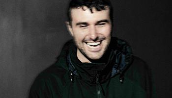 Fred again.. szettje vezeti az Apple Music szilveszteri programját