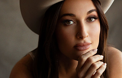 Kacey Musgraves megújította kiadói szerződését a Warner Chappell Music-kel