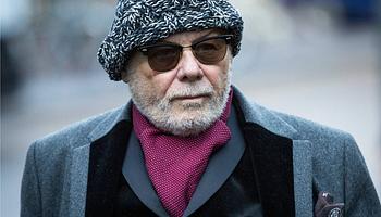 Gary Glitter tagadta a nyolc újabb szexuális bűncselekmény vádját