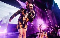 Yungbludot Elton Johnhoz hasonlította Billy Corgan