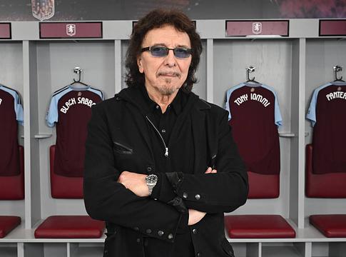 Tony Iommi 2026-ban új szólóalbummal tér vissza