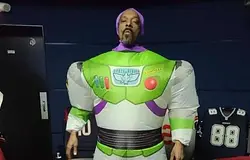 Snoop Dogg kényelmetlen helyzetbe került a 'Lightyear' vetítésén unokájával