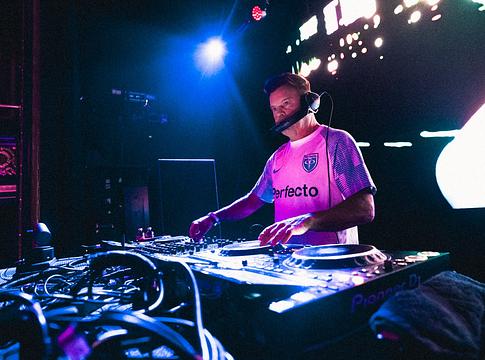 Paul Oakenfold elindította világbajnoki turnéját