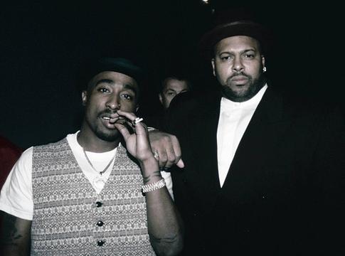 Suge Knight szerint Tupac barátai elszívták a rapper hamvainak egy részét